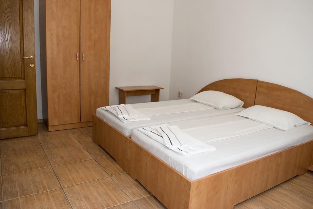Tiberius Residence Костинещи Екстериор снимка