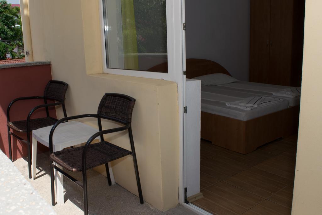 Tiberius Residence Костинещи Екстериор снимка
