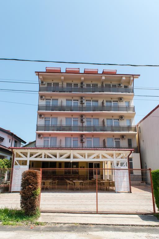 Tiberius Residence Костинещи Екстериор снимка